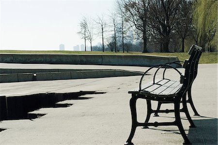 BBench dans un parc, Lincoln Park de Chicago Photographie de stock - Premium Libres de Droits, Code: 632-06404741
