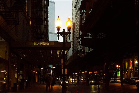 Street of downtown Chicago Stock Photo - Premium Royalty-Free, Code: 632-06404753