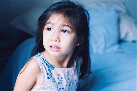 people scared - Little girl, portrait Stock Photo - Premium Royalty-Free, Code: 632-07674714