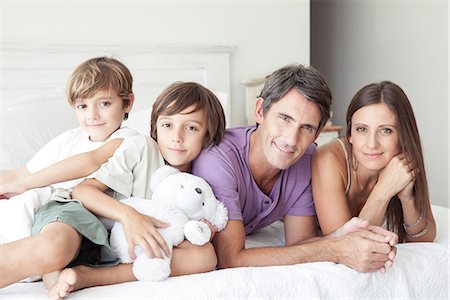 simsearch:632-03516970,k - Parents with young boys, portrait Stock Photo - Premium Royalty-Free, Code: 632-08001623