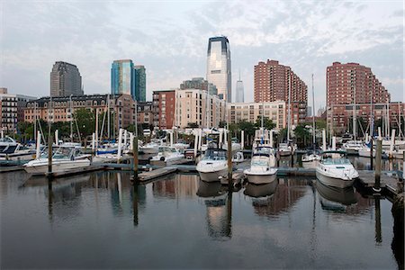 simsearch:632-06404737,k - Boats docked in marina along waterfront, Jersey City, New Jersey, USA Stock Photo - Premium Royalty-Free, Code: 632-08227501