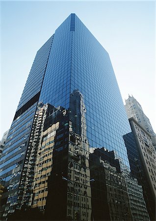 simsearch:632-05400918,k - Vereinigte Staaten, New York, Gebäude, Wolkenkratzer, Flachwinkelansicht reflektiert Stockbilder - Premium RF Lizenzfrei, Bildnummer: 632-01135587