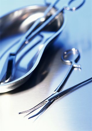 simsearch:700-01030251,k - Medical instruments and kidney dish, close-up Fotografie stock - Premium Royalty-Free, Codice: 632-01140526