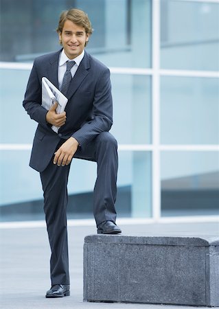 simsearch:632-01157433,k - Businessman, full length portrait Stock Photo - Premium Royalty-Free, Code: 632-01157416