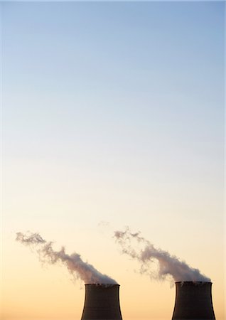 Nuclear power plant, Nogent-sur-Seine, France Foto de stock - Sin royalties Premium, Código: 632-01157463