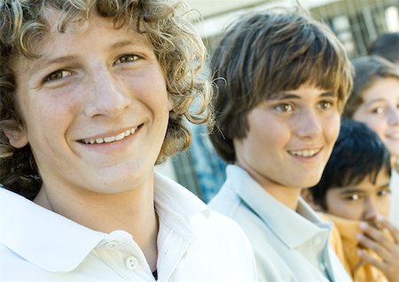 simsearch:695-05763392,k - Group of preteen kids Stock Photo - Premium Royalty-Free, Code: 632-01161551