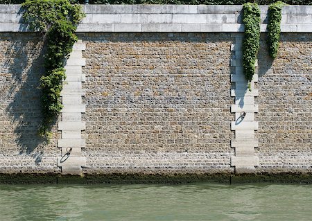 Paris, France, Ile de le cite, close-up of island wall Stock Photo - Premium Royalty-Free, Code: 632-01277594