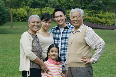 Portrait de famille, trois générations Photographie de stock - Premium Libres de Droits, Code: 632-01270863