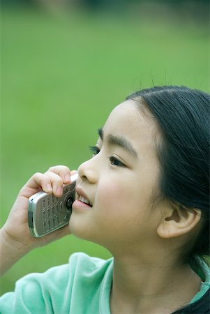 simsearch:632-01271089,k - Girl using cell phone, close-up Stock Photo - Premium Royalty-Free, Code: 632-01271089