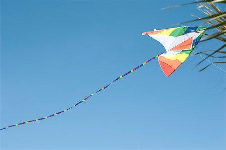 simsearch:632-03027522,k - Colorful kite in midair Foto de stock - Sin royalties Premium, Código: 632-02745255