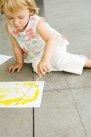 simsearch:632-05604026,k - Little girl painting on paper Stock Photo - Premium Royalty-Free, Code: 632-03193667