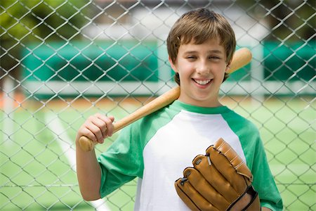 Young baseball player, portrait Fotografie stock - Premium Royalty-Free, Codice: 632-03500640