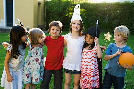 Children together for party, group photo Foto de stock - Sin royalties Premium, Código: 632-03501003