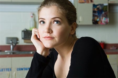 floridian - Young woman daydreaming Stock Photo - Premium Royalty-Free, Code: 632-03501074