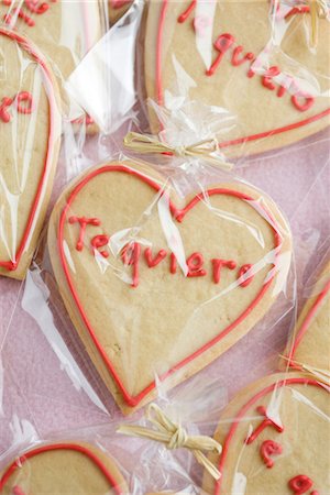 simsearch:632-03754605,k - Valentine's Day cookies Stock Photo - Premium Royalty-Free, Code: 632-03754213