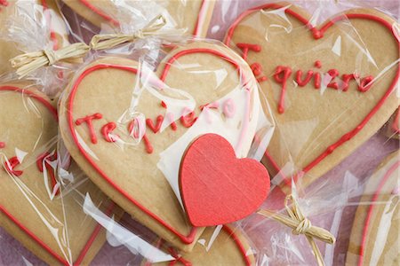 Biscuits de Saint Valentin Photographie de stock - Premium Libres de Droits, Code: 632-03754621