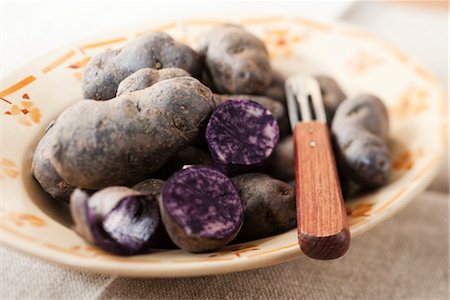 root vegetable - Purple potatoes Stock Photo - Premium Royalty-Free, Code: 632-03754635