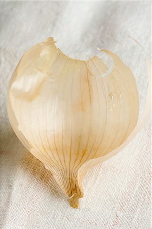 Onion skin Fotografie stock - Premium Royalty-Free, Codice: 632-03754661