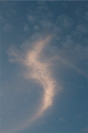 Cirrus cloud Stock Photo - Premium Royalty-Free, Code: 632-03779372