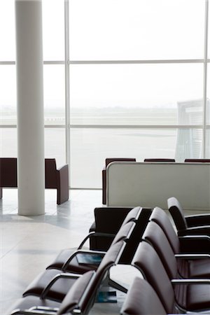 Empty waiting area in airport terminal Foto de stock - Sin royalties Premium, Código: 632-03779477