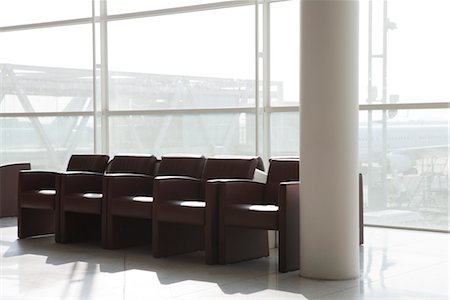 simsearch:632-03779483,k - Empty armchairs in airport terminal Foto de stock - Sin royalties Premium, Código: 632-03779486