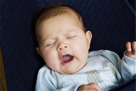 Baby yawning Stock Photo - Premium Royalty-Free, Code: 632-03847730