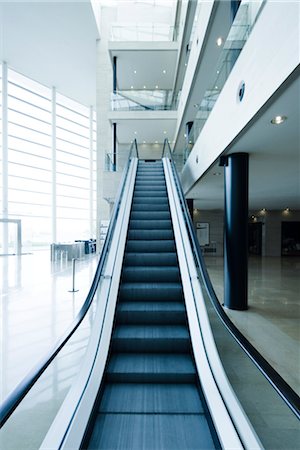 Escalator Photographie de stock - Premium Libres de Droits, Code: 632-03847867