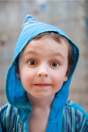 surprise boy - Little boy looking at camera with surprised expression, portrait Stock Photo - Premium Royalty-Free, Code: 632-03897793