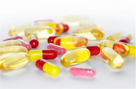 Assorted pills and capsules Stock Photo - Premium Royalty-Free, Code: 632-03897812