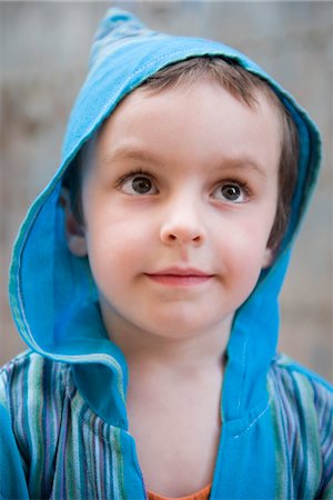 simsearch:632-03424260,k - Little boy looking up in thought, portrait Stock Photo - Premium Royalty-Free, Code: 632-03898078