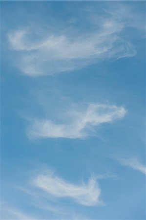Wispy clouds in sky Stock Photo - Premium Royalty-Free, Code: 633-06322338