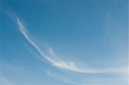 Wispy clouds in blue sky Stock Photo - Premium Royalty-Free, Code: 633-06322381