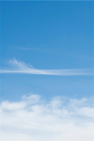 simsearch:633-06406753,k - Wispy clouds in blue sky Stock Photo - Premium Royalty-Free, Code: 633-06406528