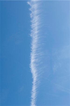 simsearch:633-06406753,k - Vapor trail in blue sky Stock Photo - Premium Royalty-Free, Code: 633-06406646