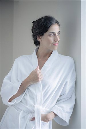 sauna - Woman relaxing in bathrobe Fotografie stock - Premium Royalty-Free, Codice: 633-08639103