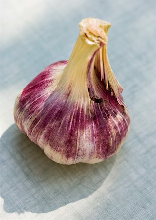 Head of purple garlic Foto de stock - Sin royalties Premium, Código: 633-01274800