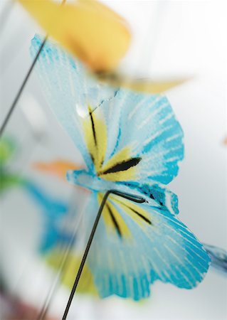 fake butterflies - Décoration papillon Photographie de stock - Premium Libres de Droits, Code: 633-01274856