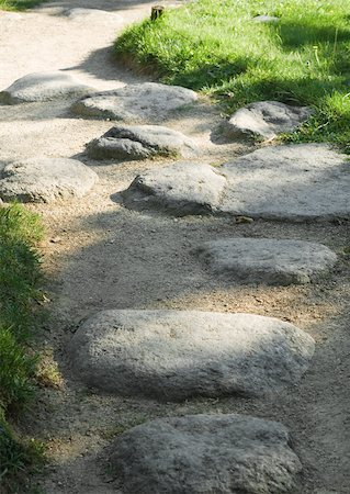 simsearch:700-02990008,k - Landscaping, stones in path Foto de stock - Royalty Free Premium, Número: 633-01272997