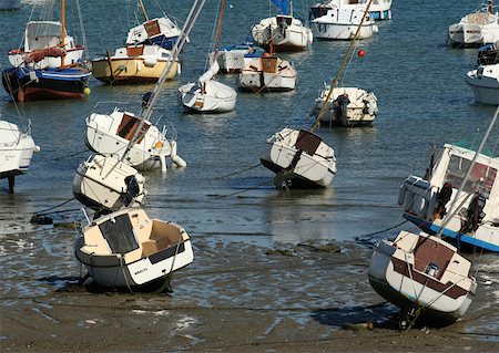 Boats at low tide Stock Photo - Premium Royalty-Free, Code: 633-01273637