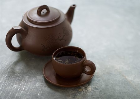 simsearch:633-01272207,k - Teapot and cup of tea Foto de stock - Sin royalties Premium, Código: 633-01273937