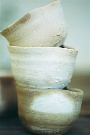 Stacked artisanal bowls Foto de stock - Sin royalties Premium, Código: 633-01574345