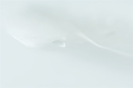 soft backgrounds - Drop of water Stock Photo - Premium Royalty-Free, Code: 633-01714491