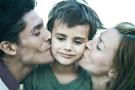 simsearch:632-02345165,k - Man and woman kissing son on cheeks, close-up Stock Photo - Premium Royalty-Free, Code: 633-01714837