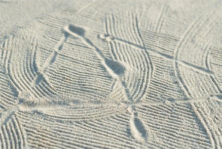 simsearch:670-06450558,k - Pattern traced into sand, full frame Stock Photo - Premium Royalty-Free, Code: 633-01715496