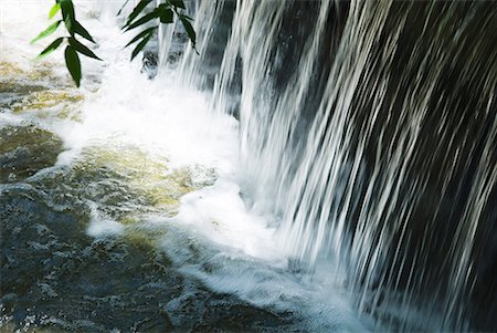 remoinho - Waterfall, close-up Foto de stock - Royalty Free Premium, Número: 633-02044376