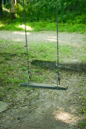 swing nobody - Swing with wooden sweet Foto de stock - Sin royalties Premium, Código: 633-02417690