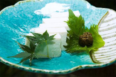 Shima tofu with sea urchin puree Foto de stock - Sin royalties Premium, Código: 633-02417895