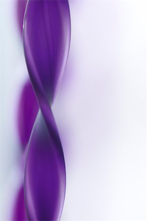 simsearch:633-02418105,k - Purple icicle ornament, extreme close-up Stock Photo - Premium Royalty-Free, Code: 633-02418116