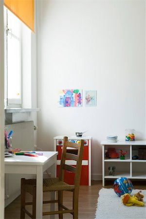 estante - Child's playroom Foto de stock - Royalty Free Premium, Número: 633-03444902