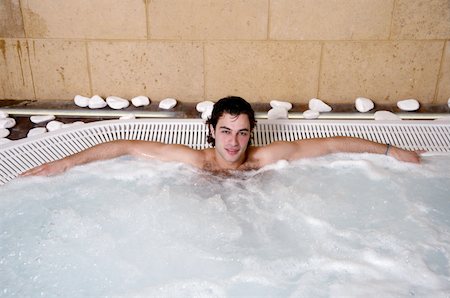 simsearch:644-01435691,k - Young man  in jacuzzi at a spa Stock Photo - Premium Royalty-Free, Code: 644-01435679